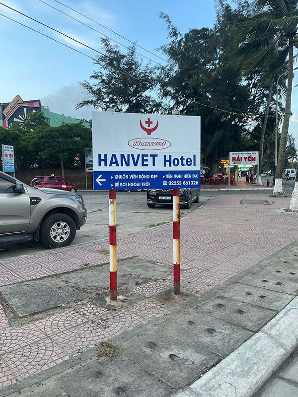 Thi công hệ thống biển khách sạn Hanvet Đồ Sơn