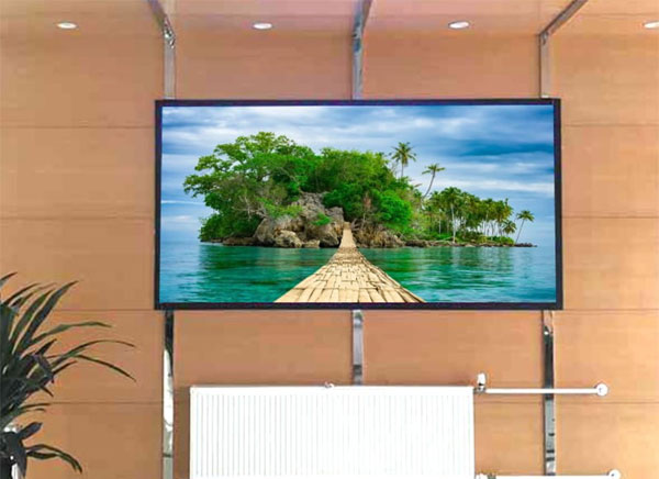 Màn hình led trong nhà sử dụng ngoài trời được không?